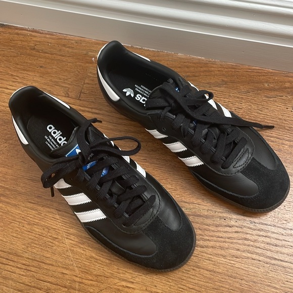 Sambas ✨ - Picture 2 of 3